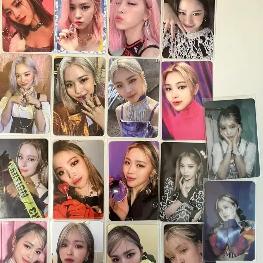 있지 류진 포카 채령예지유나리아 1