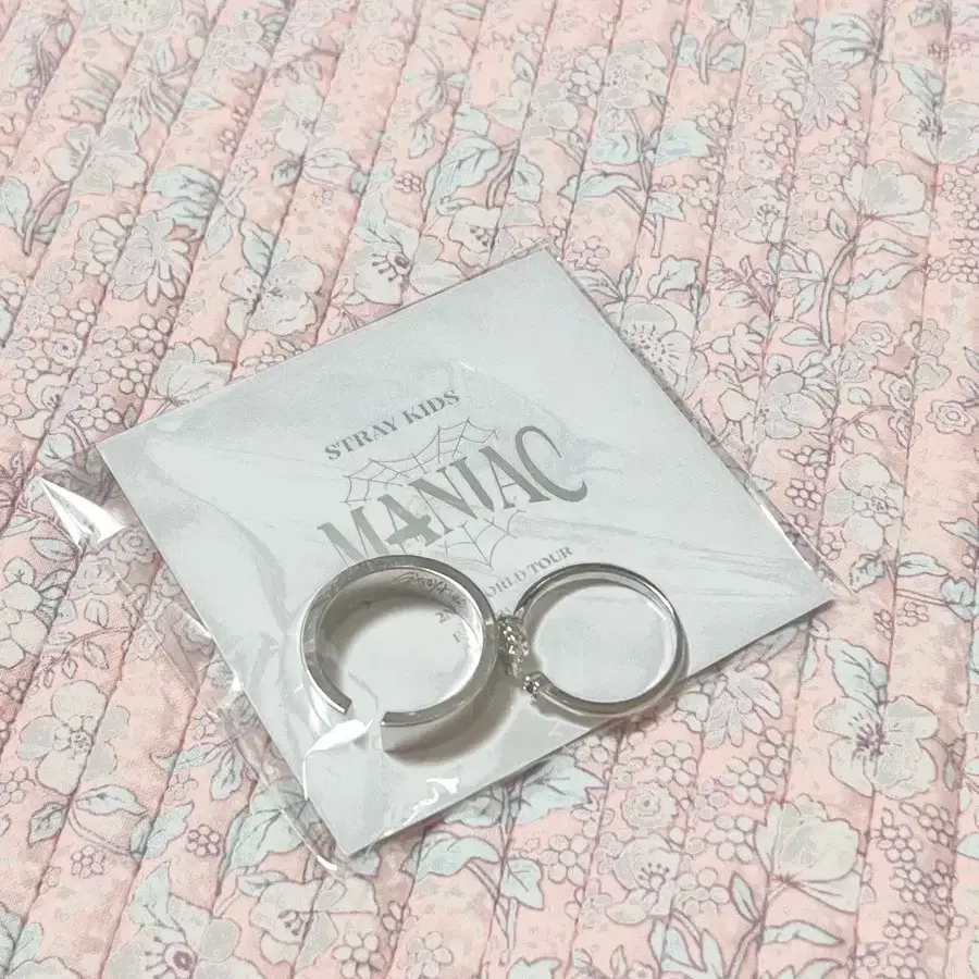 미개봉 아이엔 반지 일본콘 매니악 굿즈 엠디 팬반지  포카 현진 필릭스