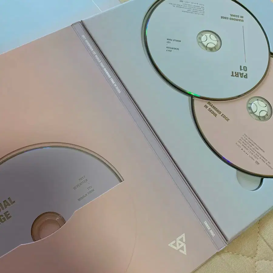 세븐틴 다이아몬드 엣지 콘서트 DVD 포토북 포카 2
