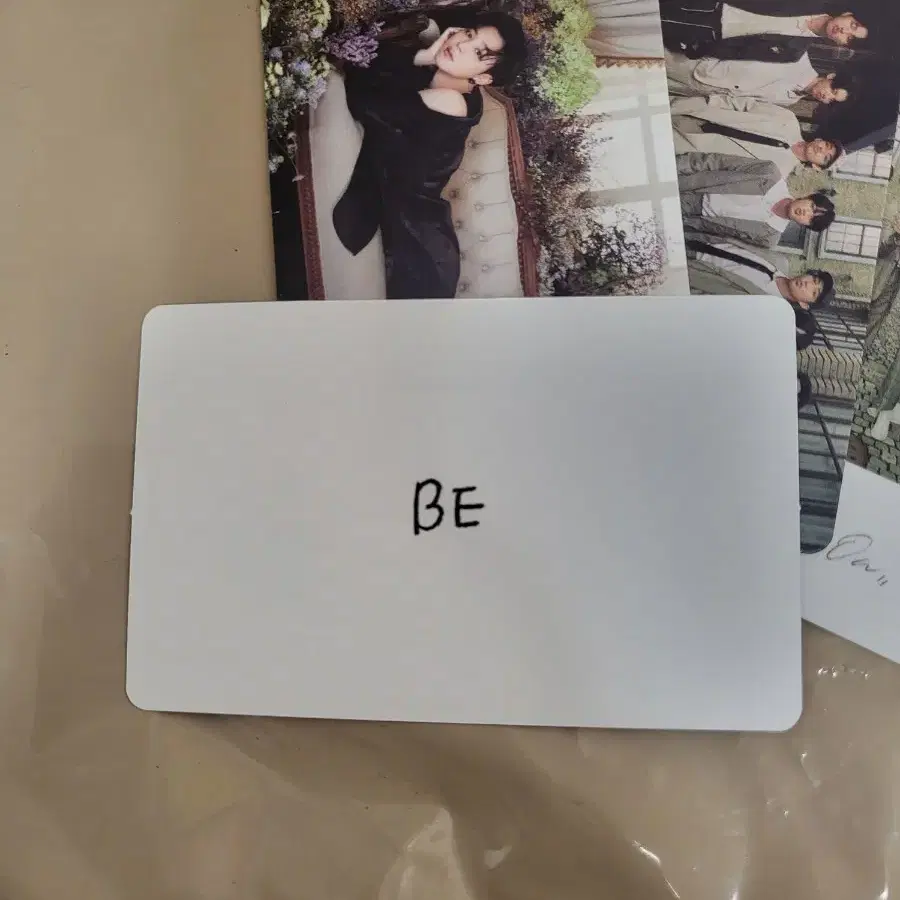 방탄 BE 포토카드 2