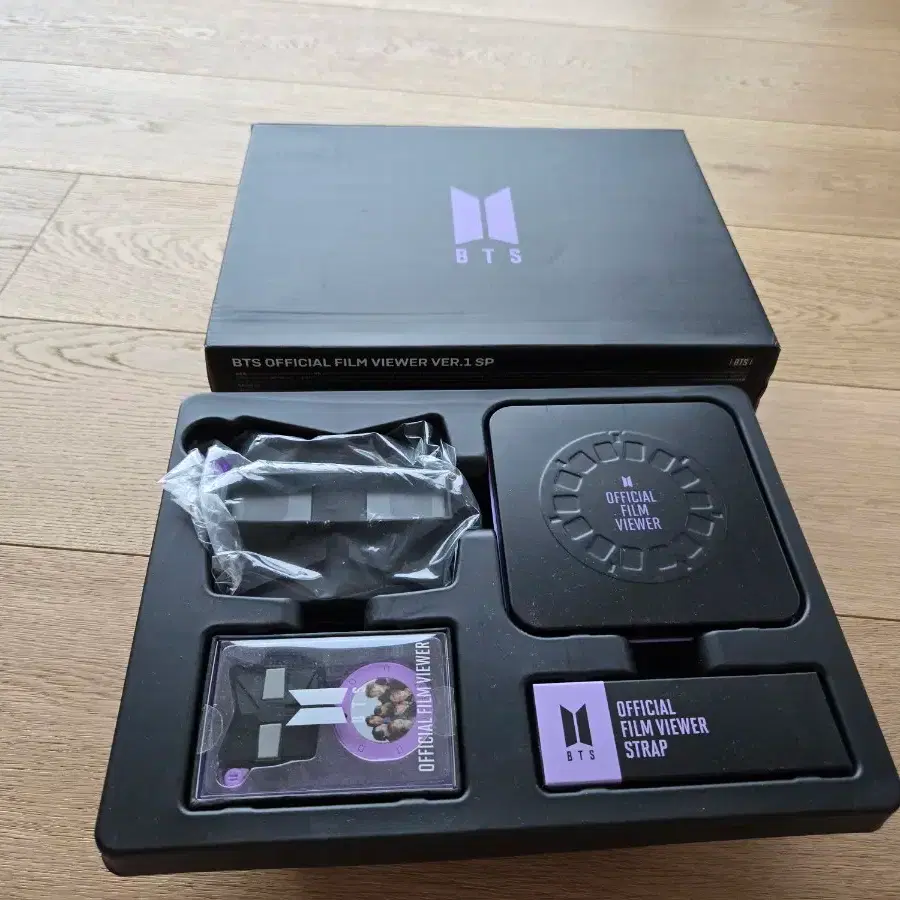 방탄 정품 뷰어 스페셜 틴케이스 한정판 + 뷰어+ 지민포카 4