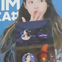 아이유 iu더위닝 라스트핀버튼 반올림 사인 포스터 친필 포토카드(포카) 1