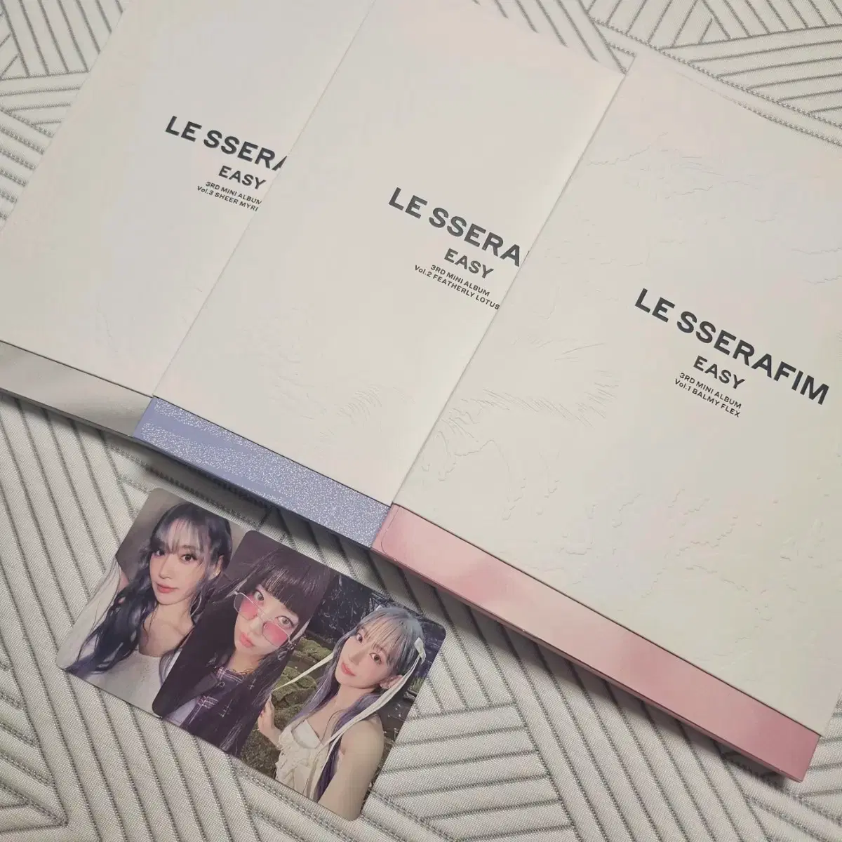 르세라핌 easy 이지 개봉 앨범 포카 양도 사쿠라 허윤진 홍은채 2