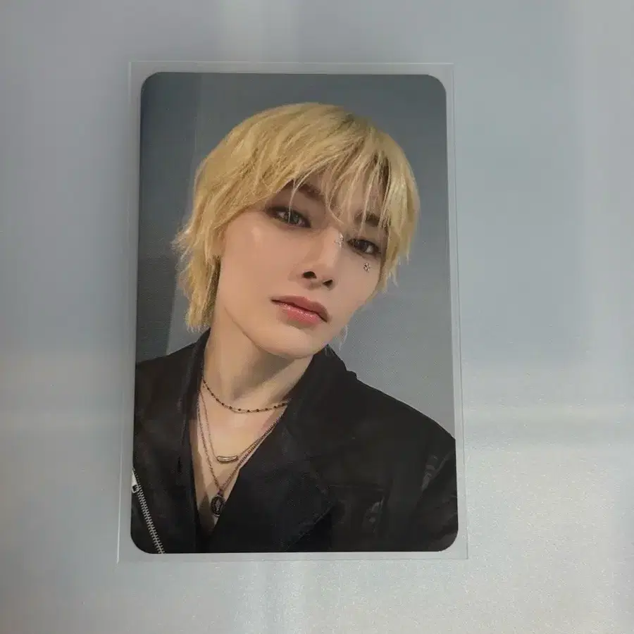 도미네이트 서울 아이엔 포카 1