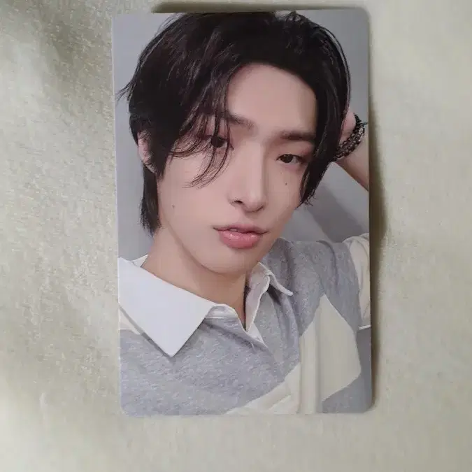 에이티즈 8room 민기 룸스프레이 포카 1