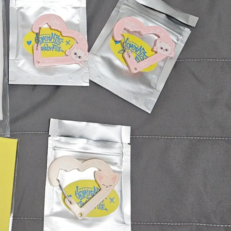 스트레이키즈 도미네이트 팝업 아크릴카라비너 특전포카 굿즈 리얼터치 온라인