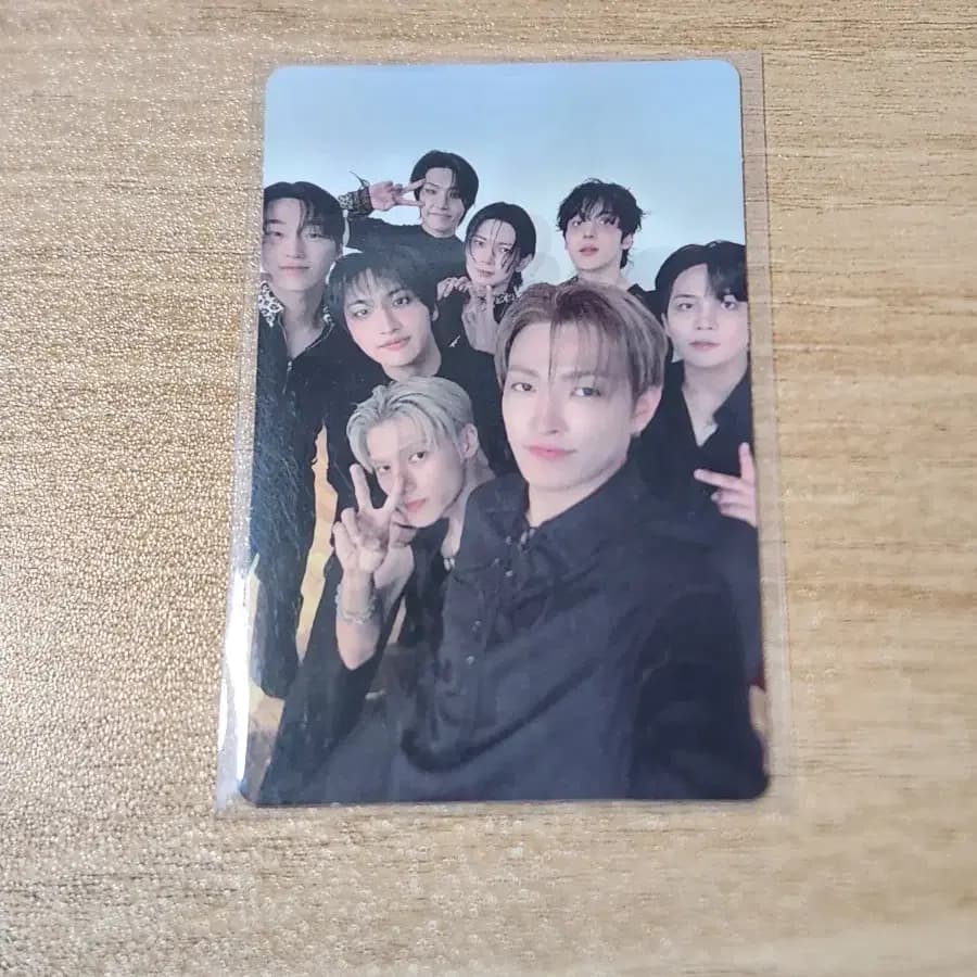 ATEEZ 에이티즈 단체포카 아우어베이커리