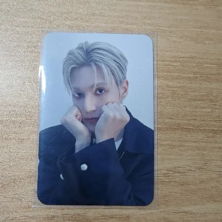 ATEEZ 에이티즈 우영 쓰담쓰담 양면포카 디마뮤 디어마이뮤즈 럭드 1