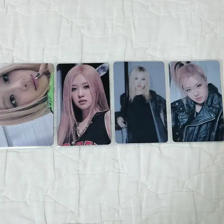 블랙핑크 로제 포카 럭드 판매 지수제니로제리사 1