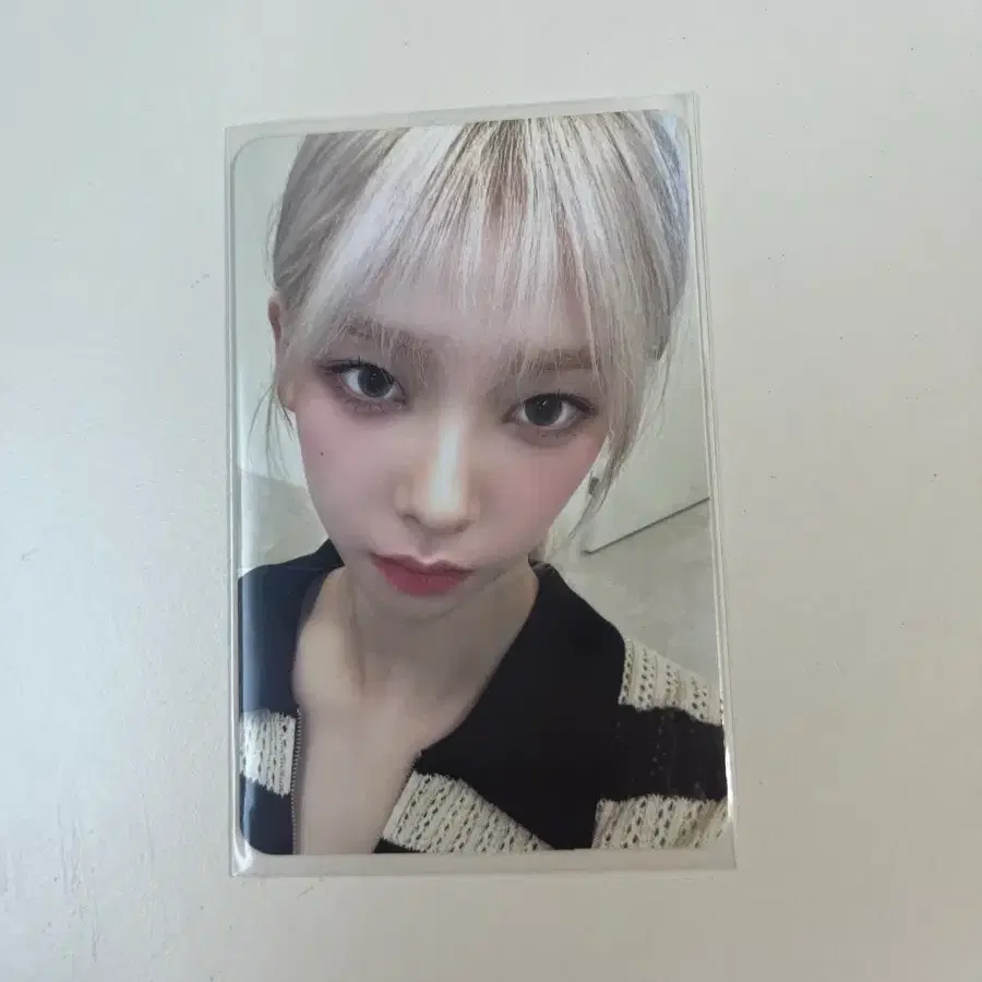에스파 카리나 포카