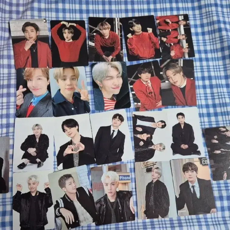 방탄 방탄소년단 맵솔 퍼투댄콘 포카 판매합니다. 각 0.25