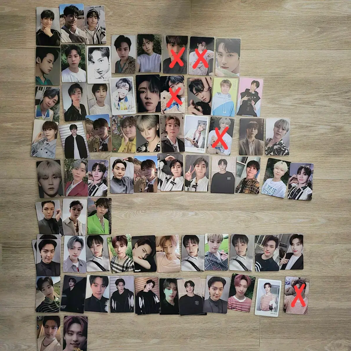세븐틴 포카 100여장 + 공식 굿즈 (단체포카, 엽서, 증명사진 등) 3