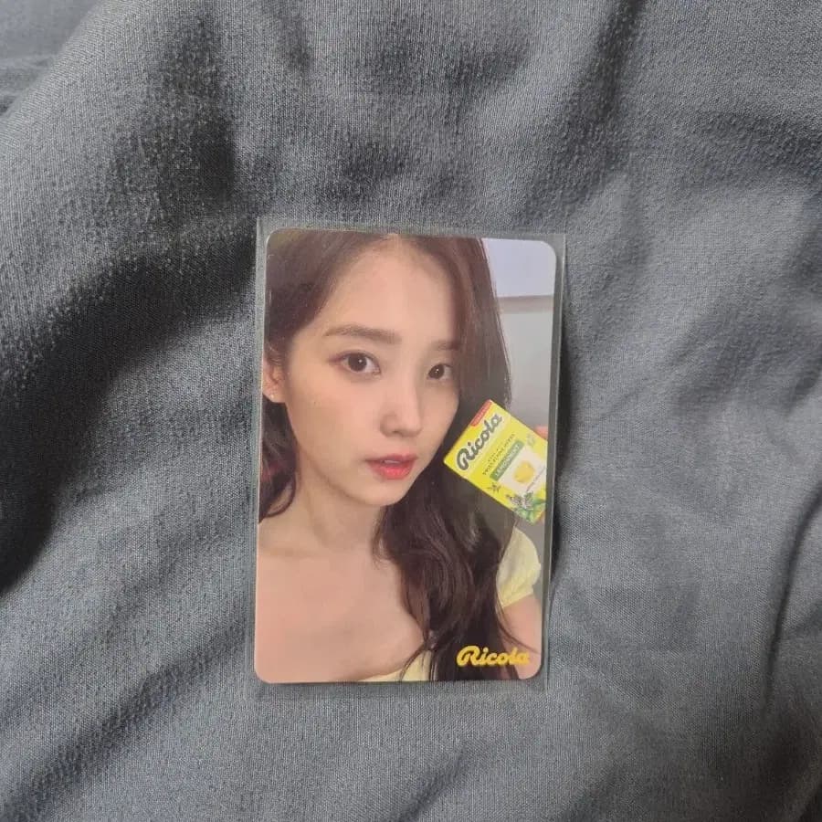아이유 리콜라 포토카드 b버전 1