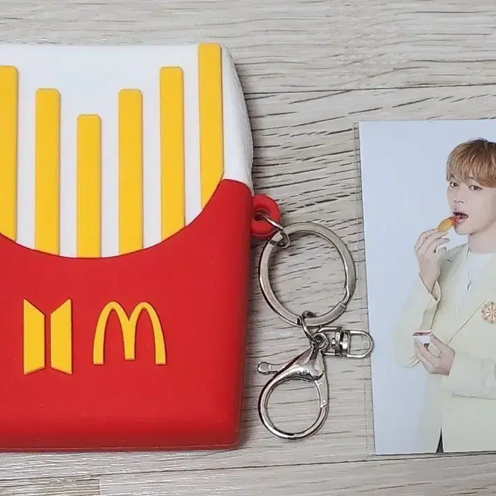 BTS X 맥도날드 파우치 + 지민 포토카드 1