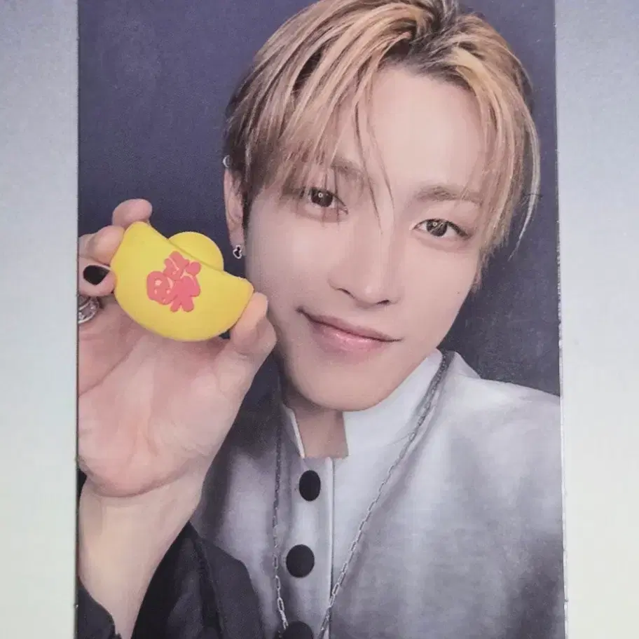 에이티즈 홍중 돌잡이포카 톡톡 특전 미공포 골든아워4