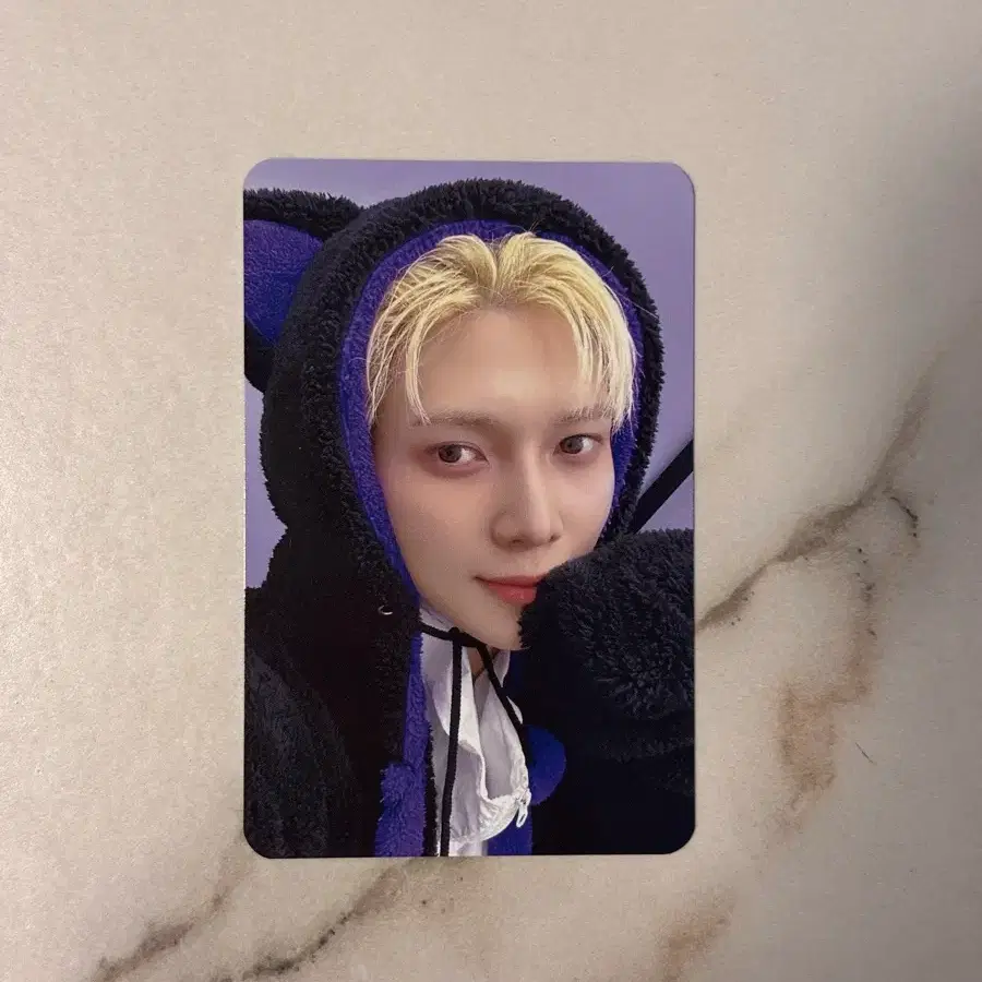 에이티즈 여상 골든아워4 메이크스타 특전 검정고양이 포카 1