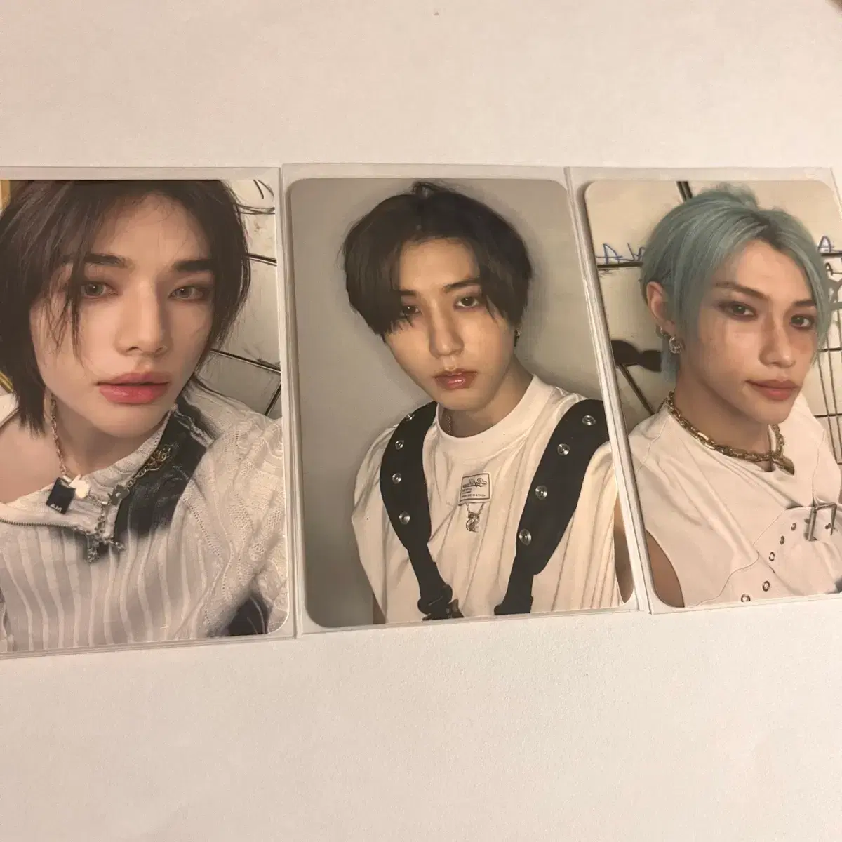 스키즈 락 손 포카