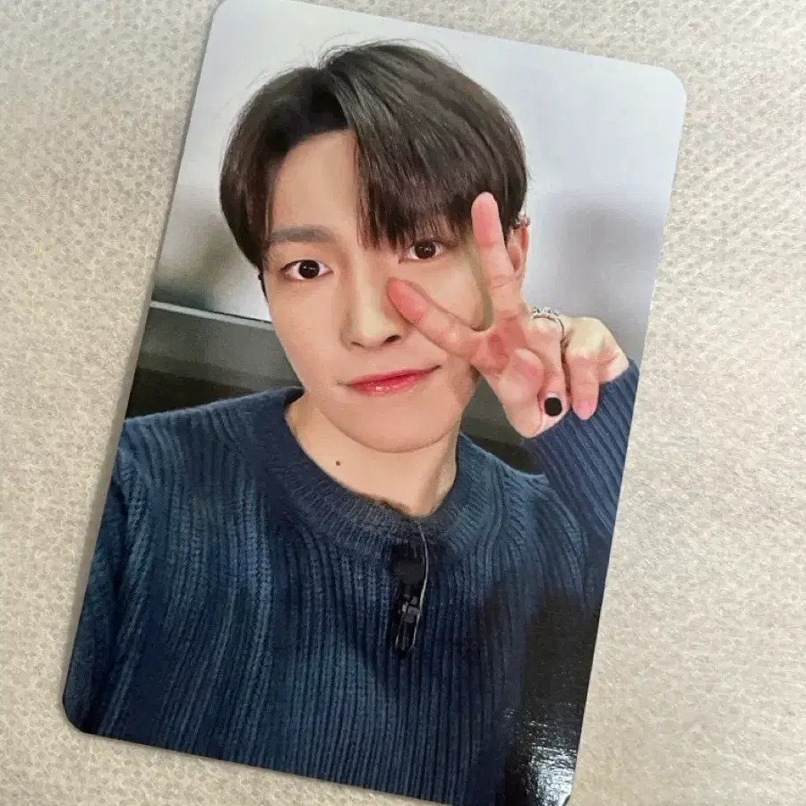 에이티즈 홍중 특전 포카 1