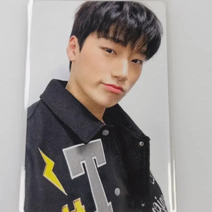 에이티즈 산 2024 썬더 팝업 B버전 포카 1