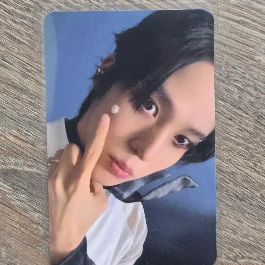 에이티즈 윤호 애플뮤직 비즈티즈 포카 미공포 양도 1