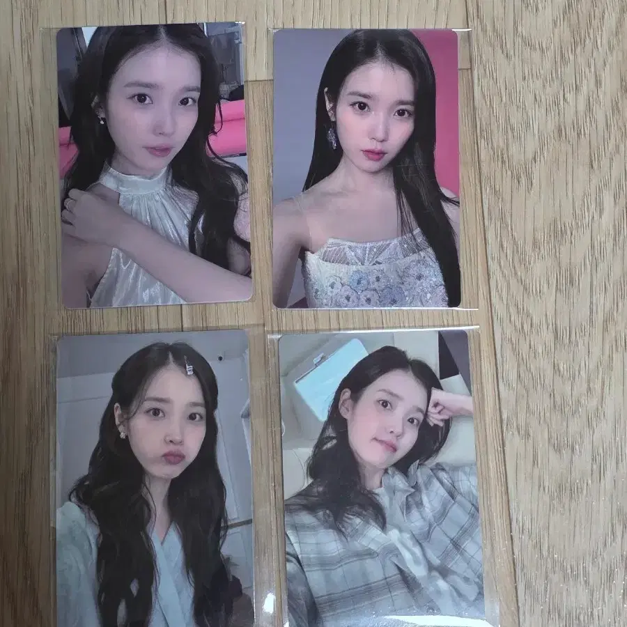 아이유 팬밋업&팝업스토어 포토카드 1