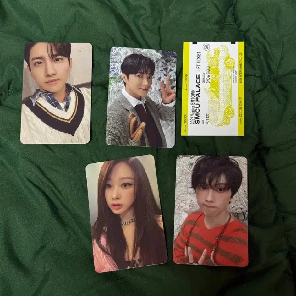 엔시티드림 지성, 에스파 지젤, 동방신기 포토카드