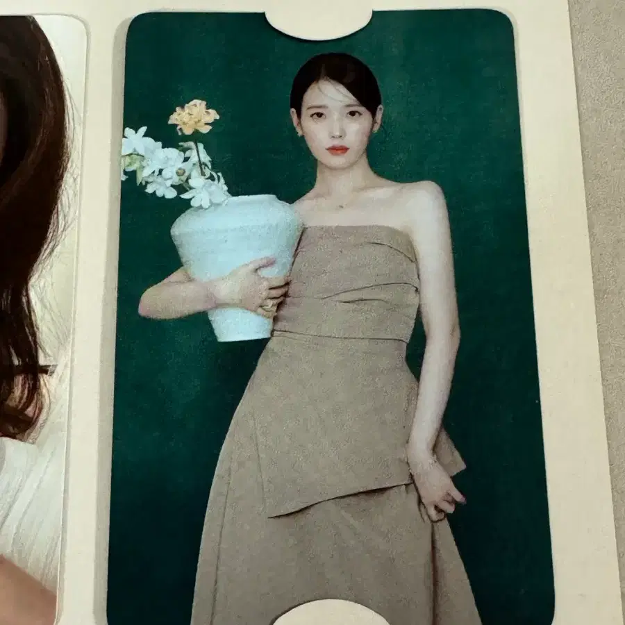 아이유 대군부인 제이에스티나 포토카드 3종 판매해요! 2