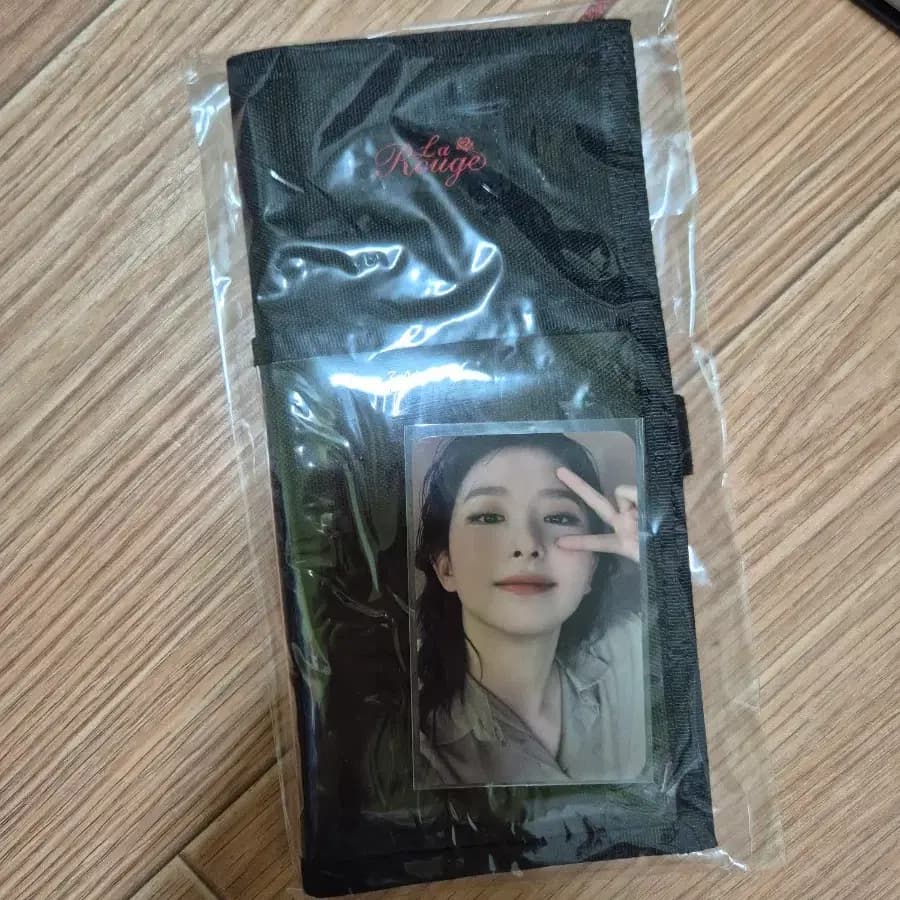 수수료포함)레드벨벳 라루즈 포카 판매, 슬기, 웬디, 예리 2