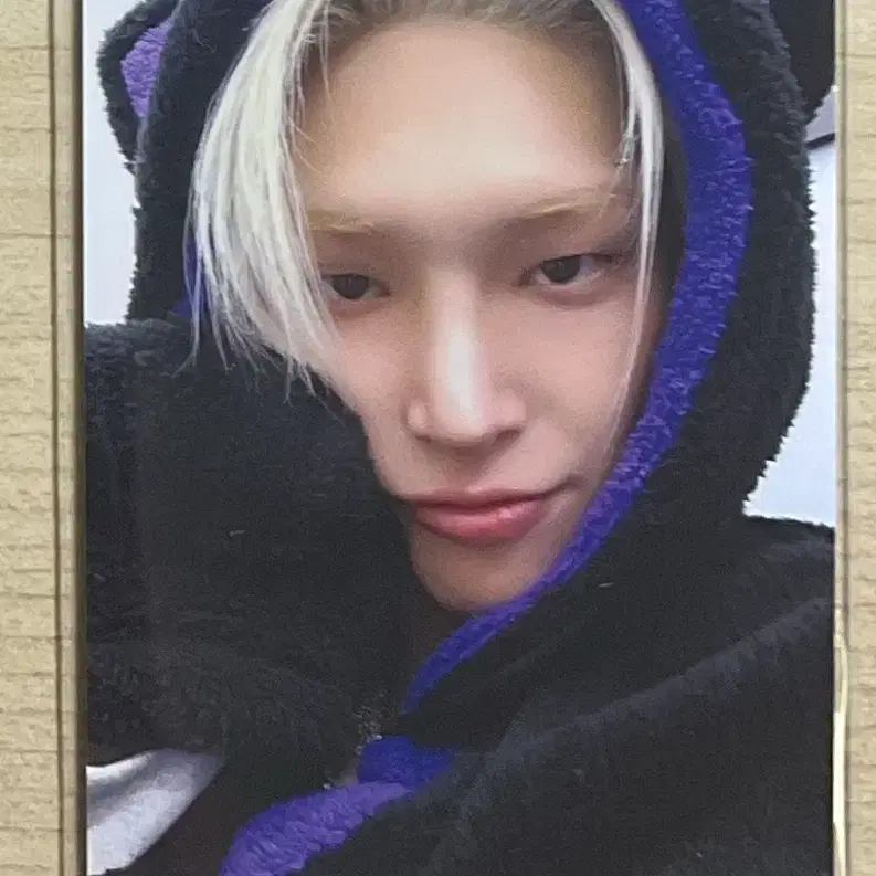 에이티즈 민기 포카-검은 고양이ver. 미공포 1