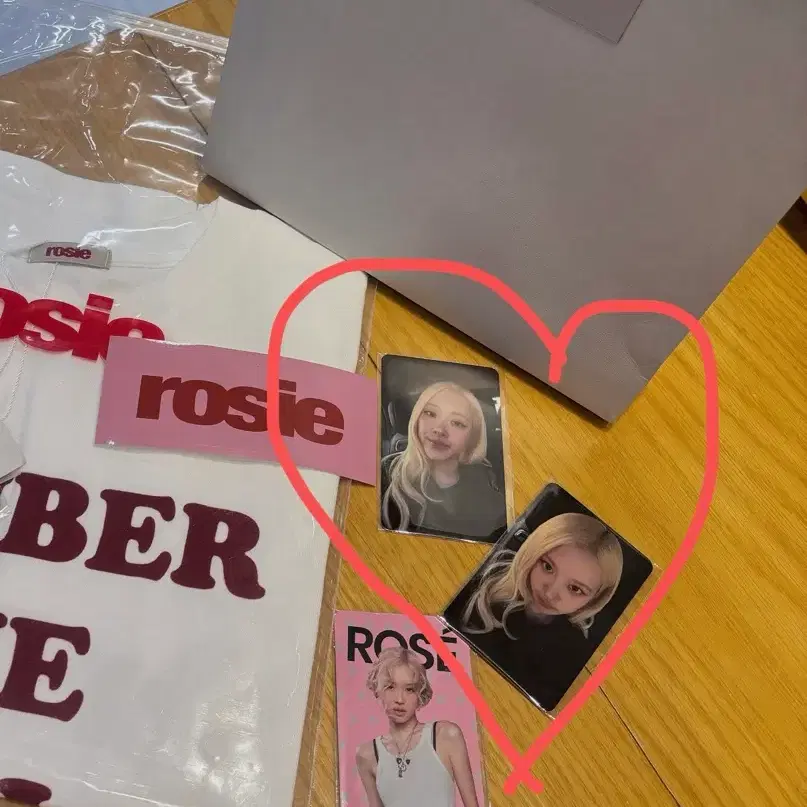 블랙핑크 셀카 포토카드 로제 Rosie 팝업 MD 포카블핑 ( 2개)