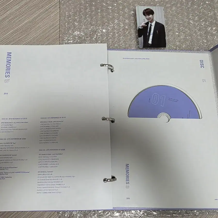 방탄소년단 메모리즈 2018 DVD /슈가 포카,고양이 스티커/새제품 5