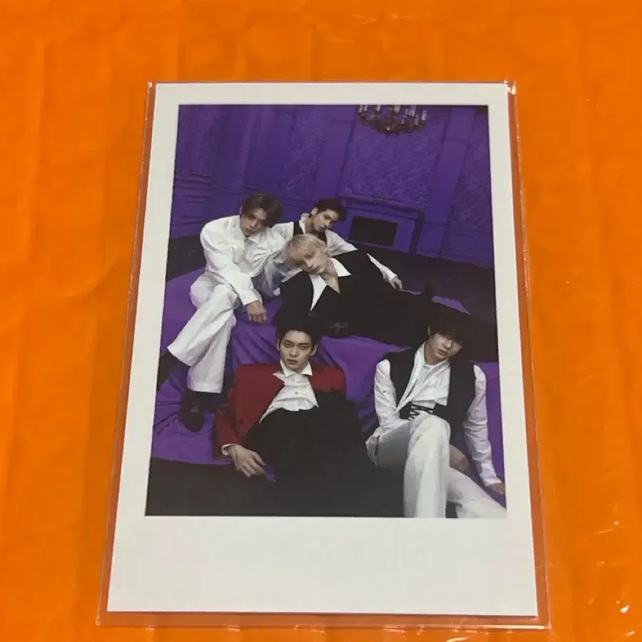 TXT 투바투 단체 포카 1장