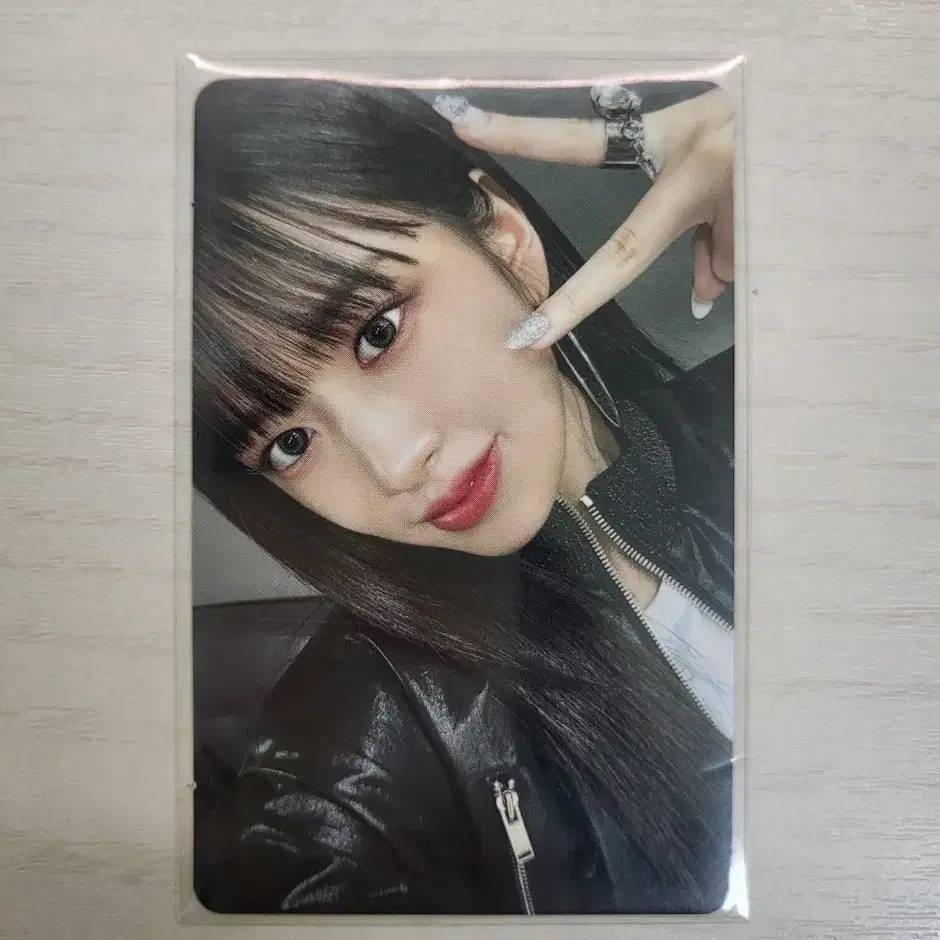 공굿덤//아이브 안유진 일본 웨이브 초회한정B 앨범 포토카드