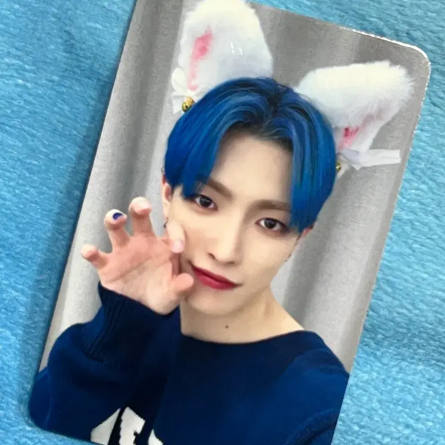 에이티즈 아웃로우 바운시 홍중 특전 포카 양도 1