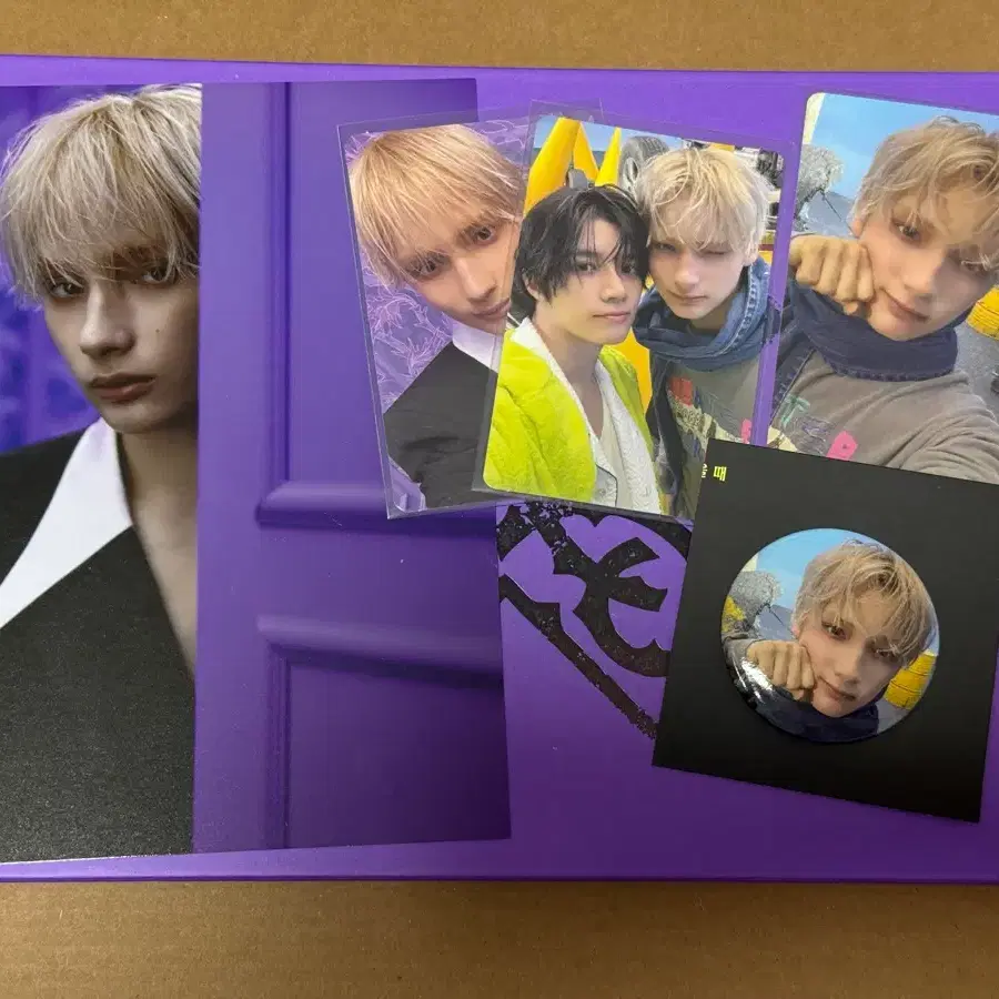 TXT 가시잠바  개봉앨범(휴닝카이,뀨닝즈 유닛포카) + 위버스 뱃지