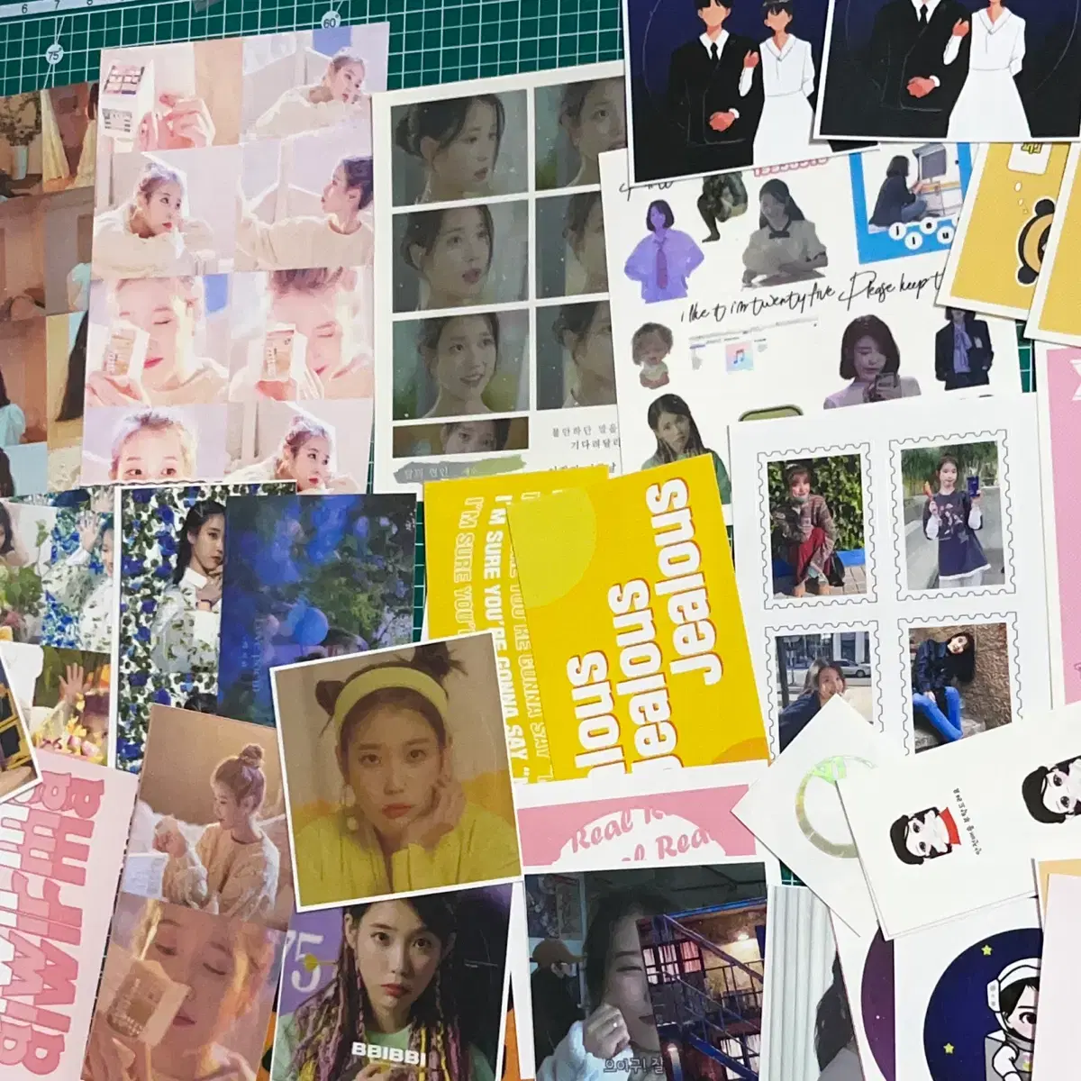 아이유 10주년 띠부 전차스 호텔 델루나 키링 뱃지 스티커 포카 엽서 6
