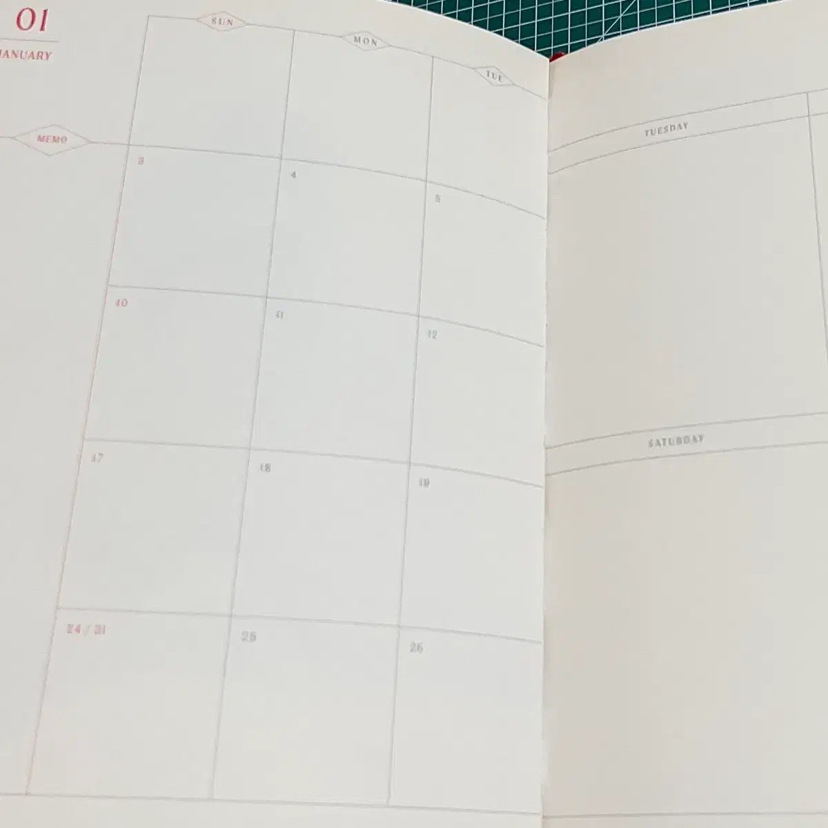 아이유 2021 시그 풀박스 시즌 그리팅 ㅅㅊㅇ 포카 앨범 달력 11
