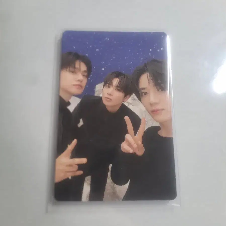 투바투 연준, 태현, 범규 단체 포토카드