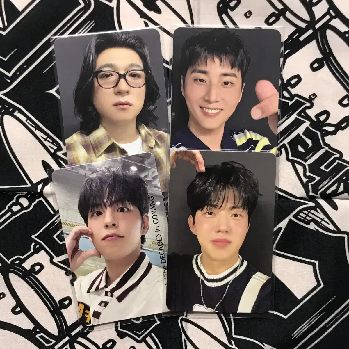 데이식스 데케이드 고양 입장포카 성진 영케이 원필 도운