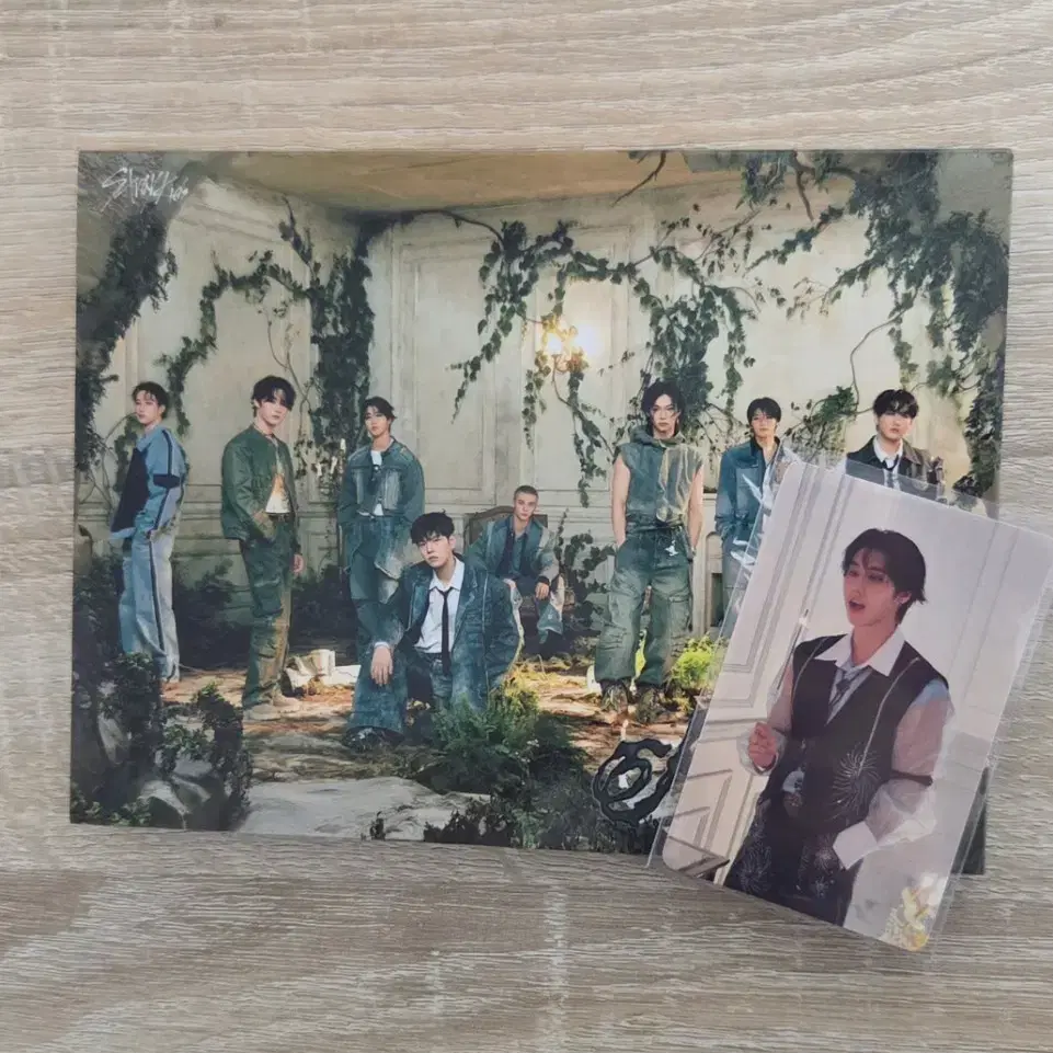 스키즈 할로우 hollow 초회생산한정반A + 한 포카
