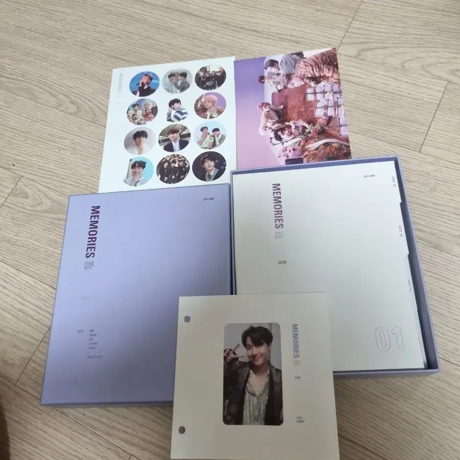 방탄 2018메모리즈 블루레이 호석 포카포함 풀셋양도.  bts 2