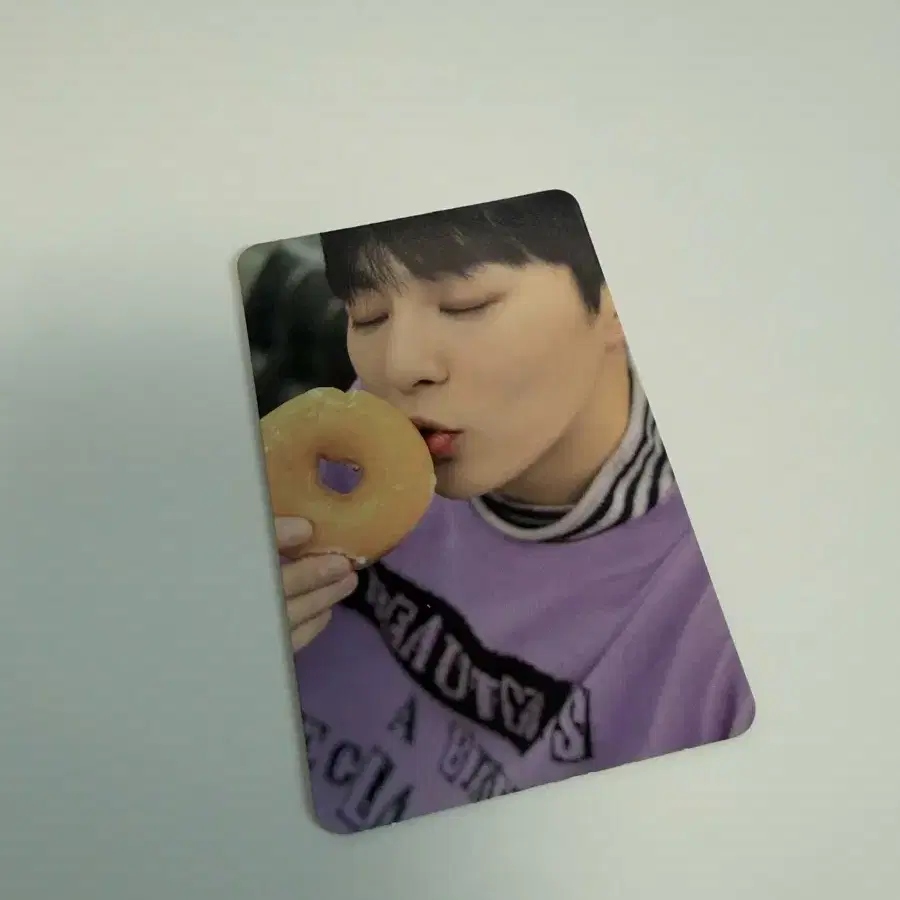 시우민 유니버스 포카