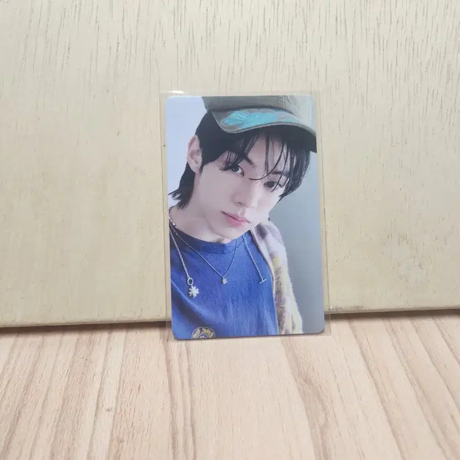 투어스 도훈 티셔츠 포카 양도 신유도훈영재한진지훈경민