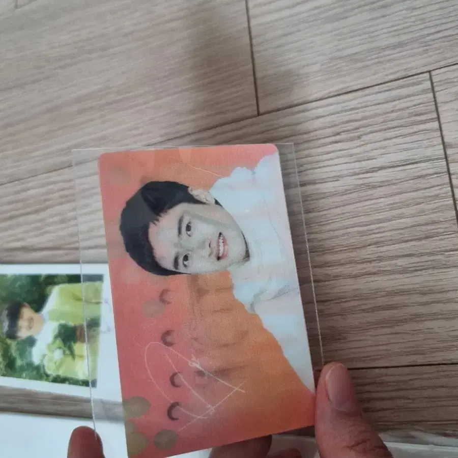 도경수 네이처리퍼블릭 굿즈 기본포카+홀로그램 포카+포스터+스탠드 2개 4