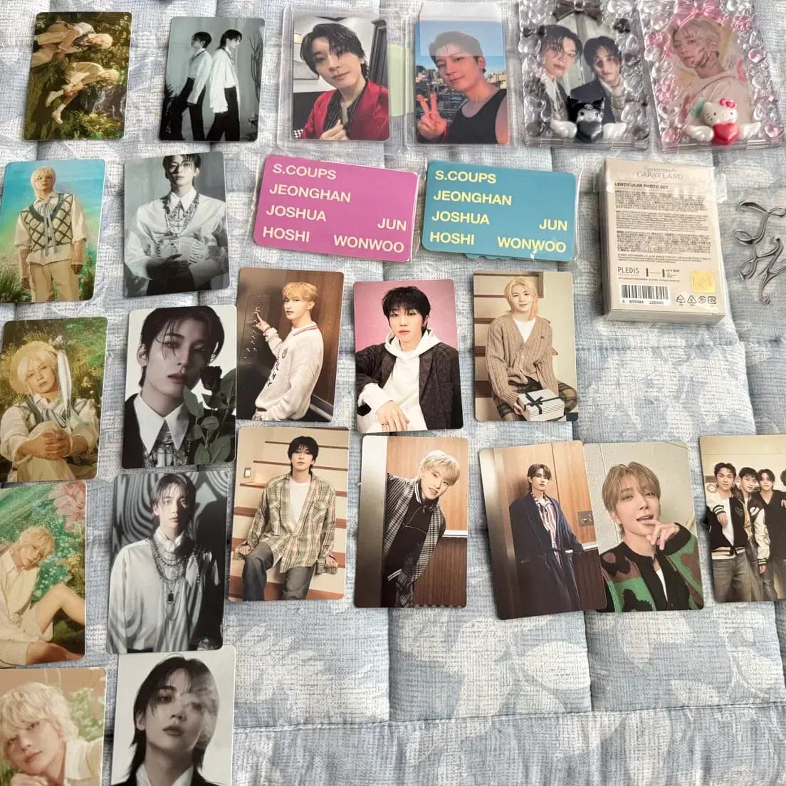 세븐틴 포카, 포카홀더