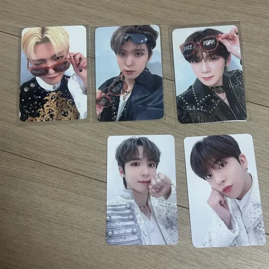 에이티즈 콘서트 포토카드