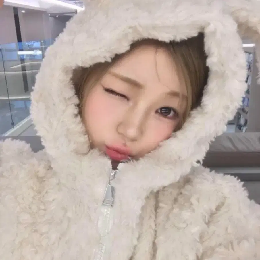 이즈나,아이브 포카로 하투하 포카 구해요 (급구)
