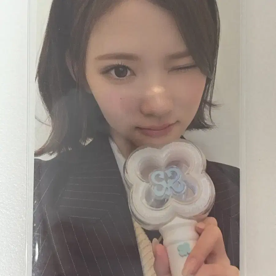 하츠투하츠 지우 응원봉 포카 1