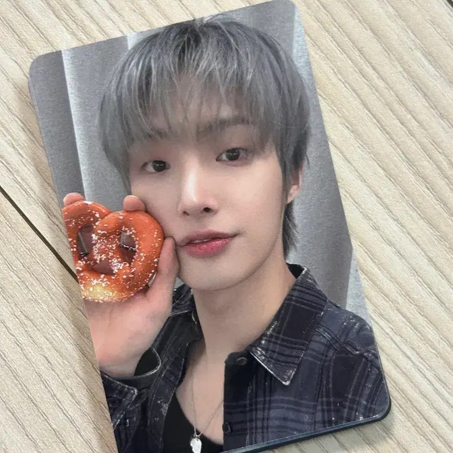 에이티즈 애플뮤직 특전 포카 민기 1