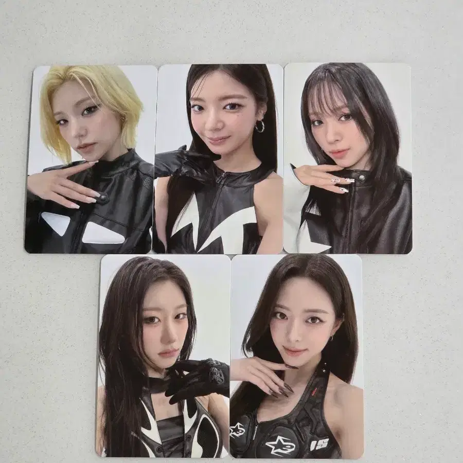 ITZY 터널비전 반지 포카